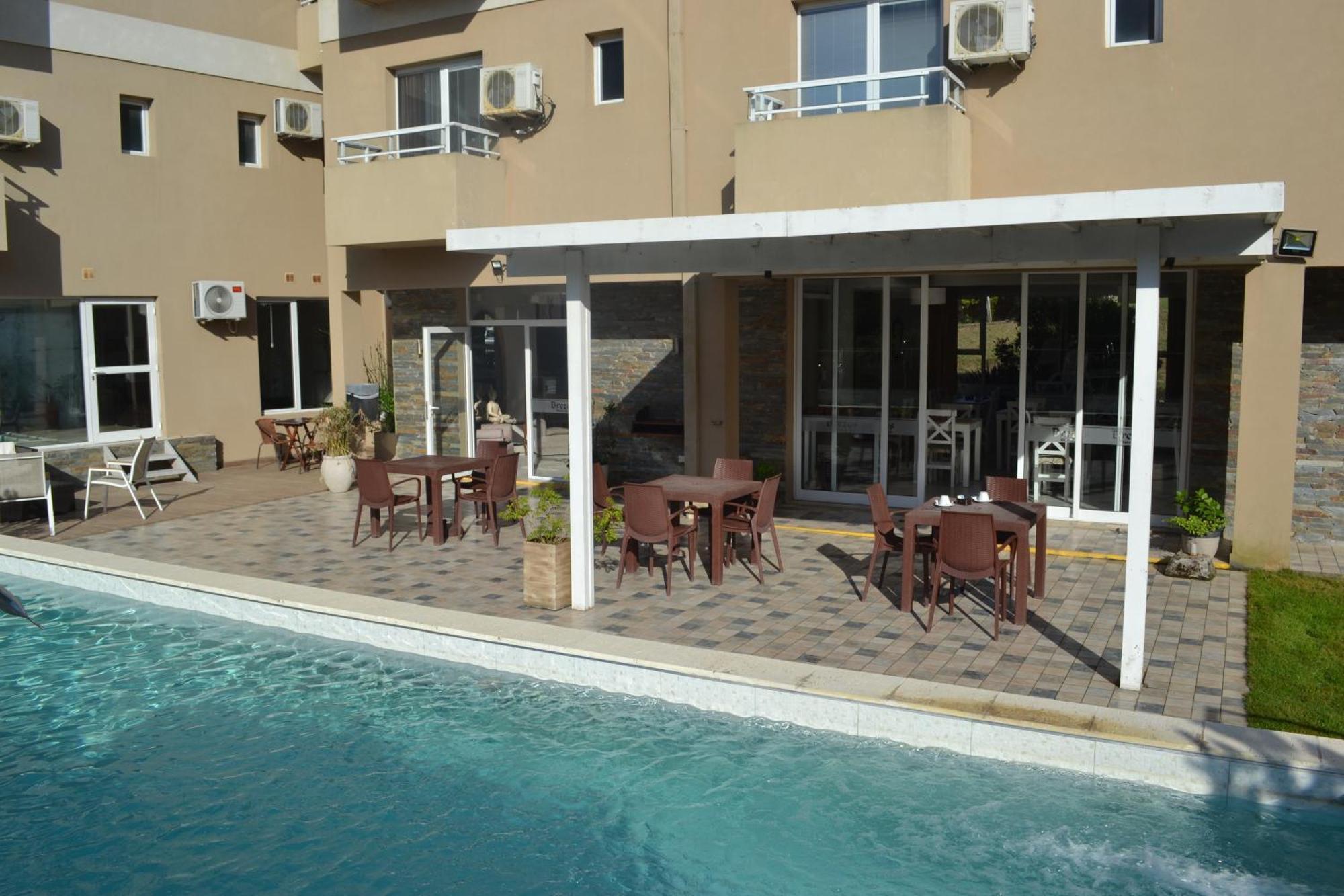 Brezos Hotel & Spa 瓦勒里亚德玛 外观 照片